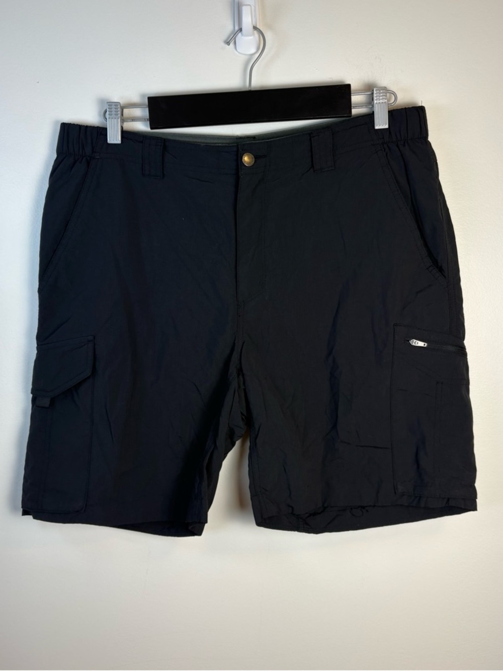 Columbia Men’s Black Cargo Shorts Size 36 Omni-Shade Utility, Outdoor, Camping